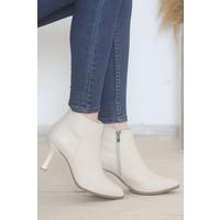 7 Cm Heeled Boots Cream - 12024.264.