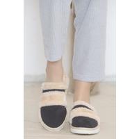 Fur Detailed Slippers Black - 15560.264.