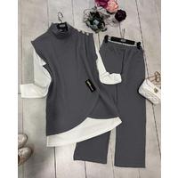 Suit with Three Buttons on the Shoulder.Grey