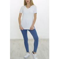 White T-Shirt with V-Neck Slits - 1998.555.